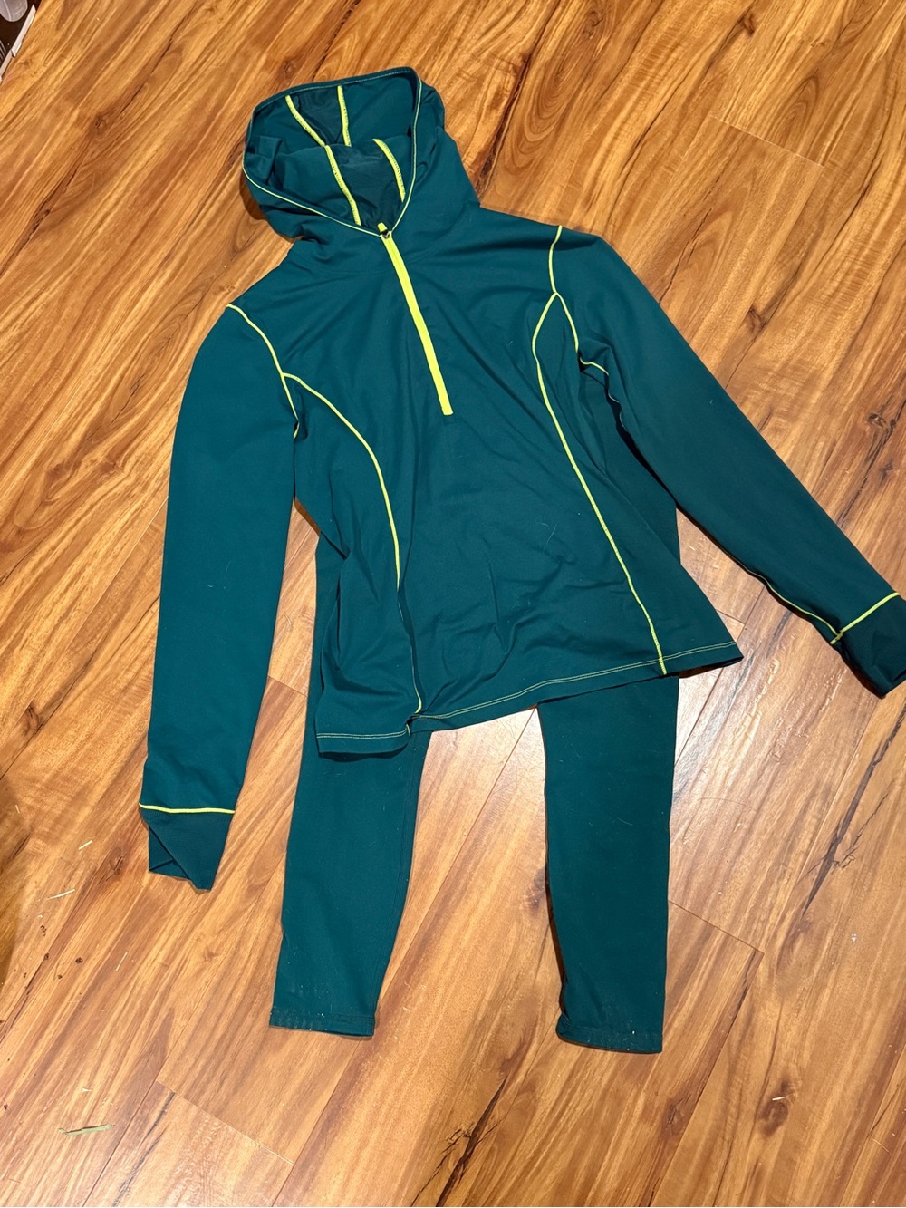 Fabletics Set Teal PowerHold Leggings and matching top Small